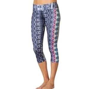 prAna Roxanne Capri Pant in Black Hydrobloom Size S